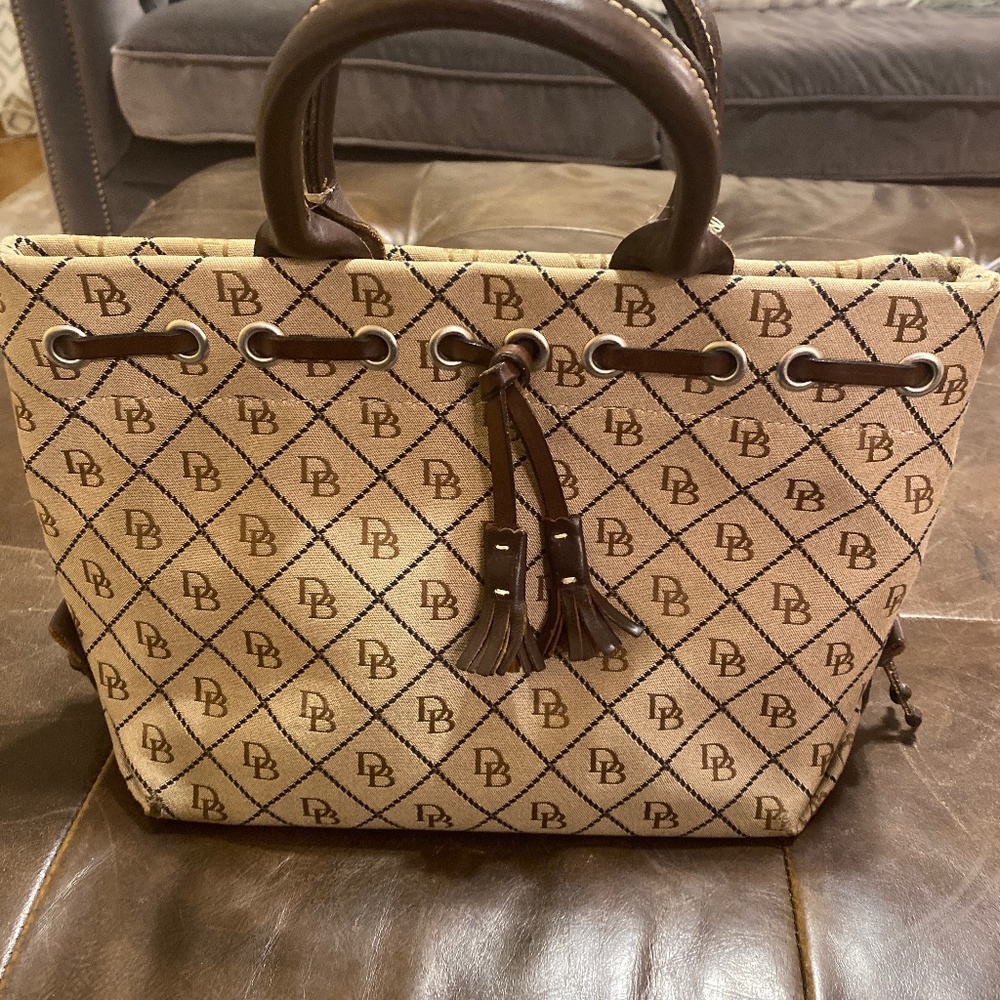 Dooney & Bourke purse